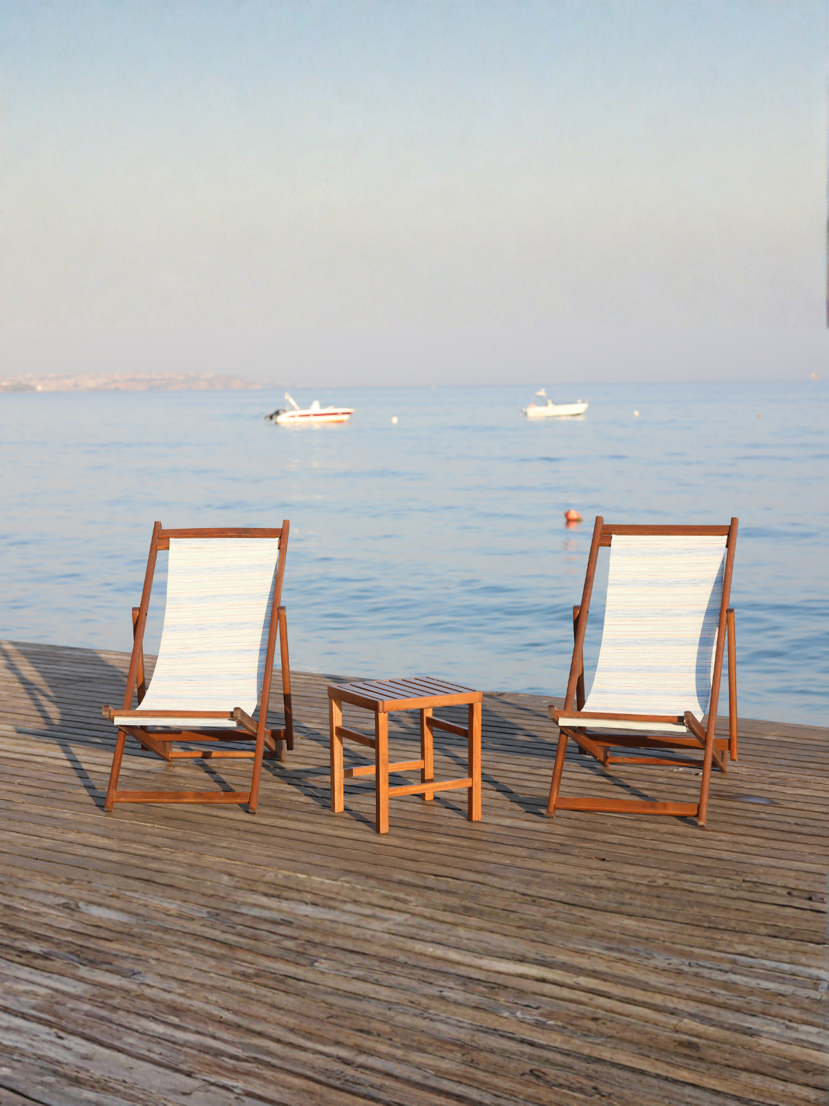 Babil Şezlong Set | 2’li Gürgen Ahşap Şezlong + Atina Sehpa