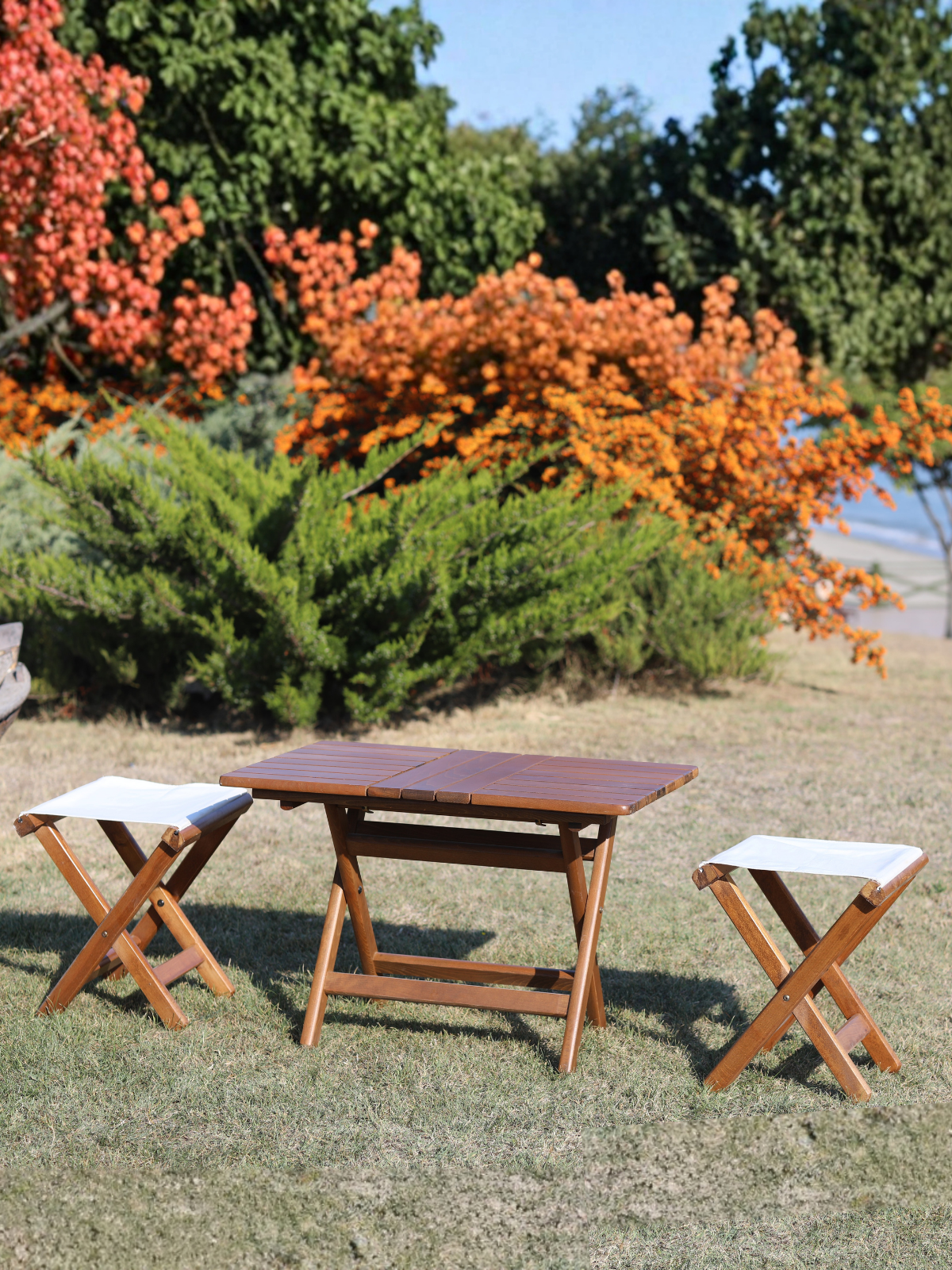 Atina Tabure Sehpa Çay Oturma Seti | Gürgen Ahşaptan Dayanıklı, Dış Mekan Kullanımına Uygun