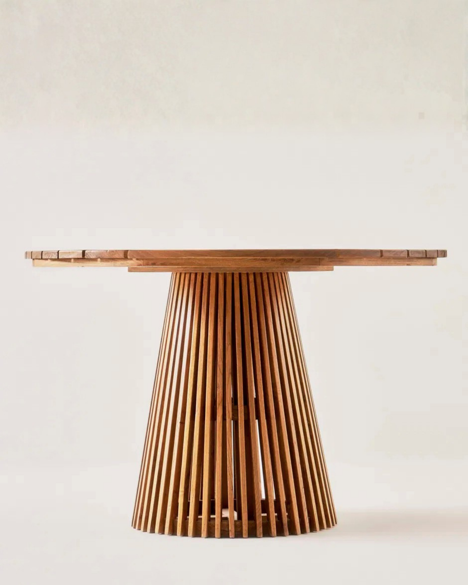 Bern Yuvarlak Bahçe Masası 120'lik | 1. Sınıf Kestane Ağacından Dış Mekan Masası