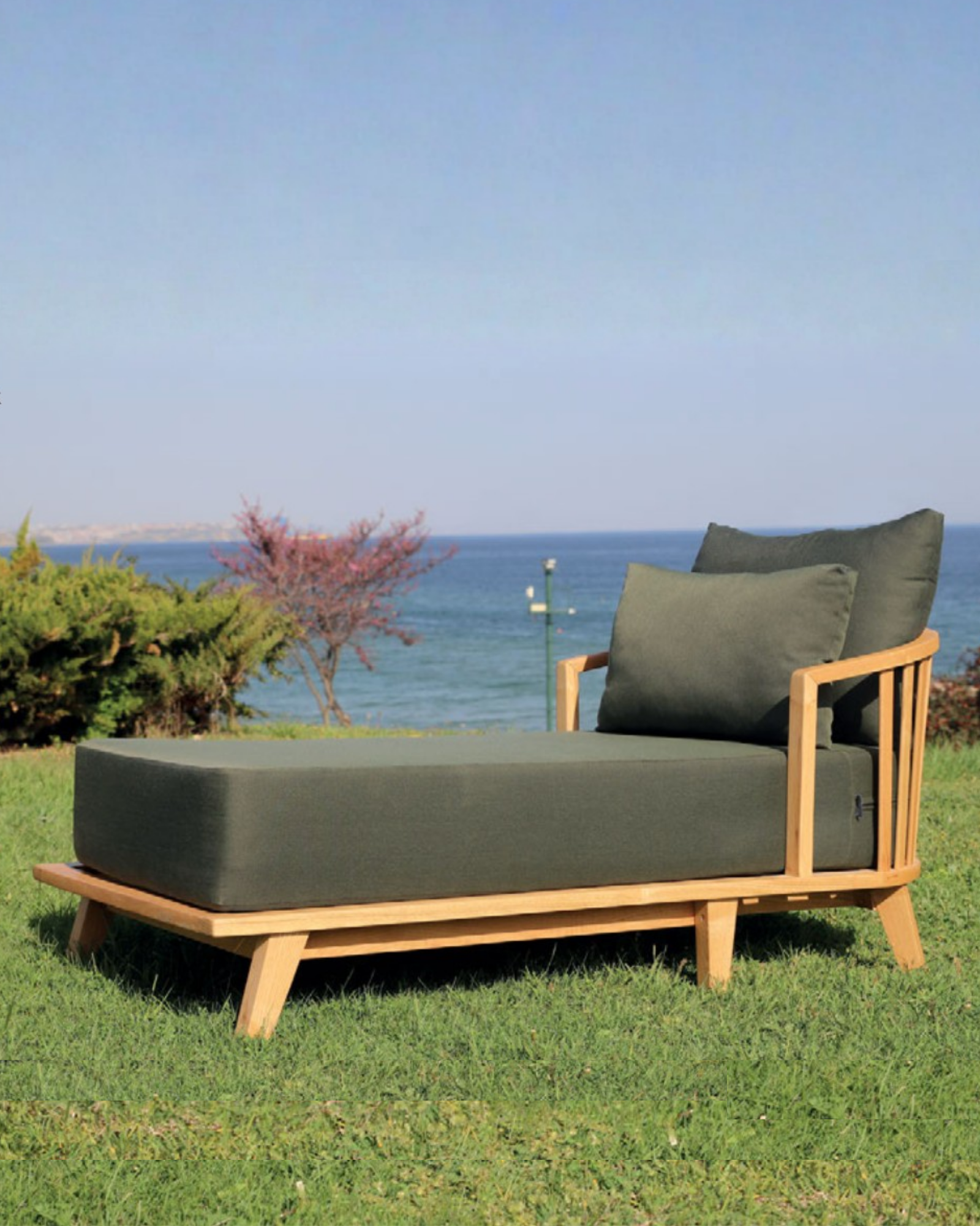 YORK Kestane Şezlong Minderli | Dış Mekan Şezlong Doğal Ahşap Tasarım