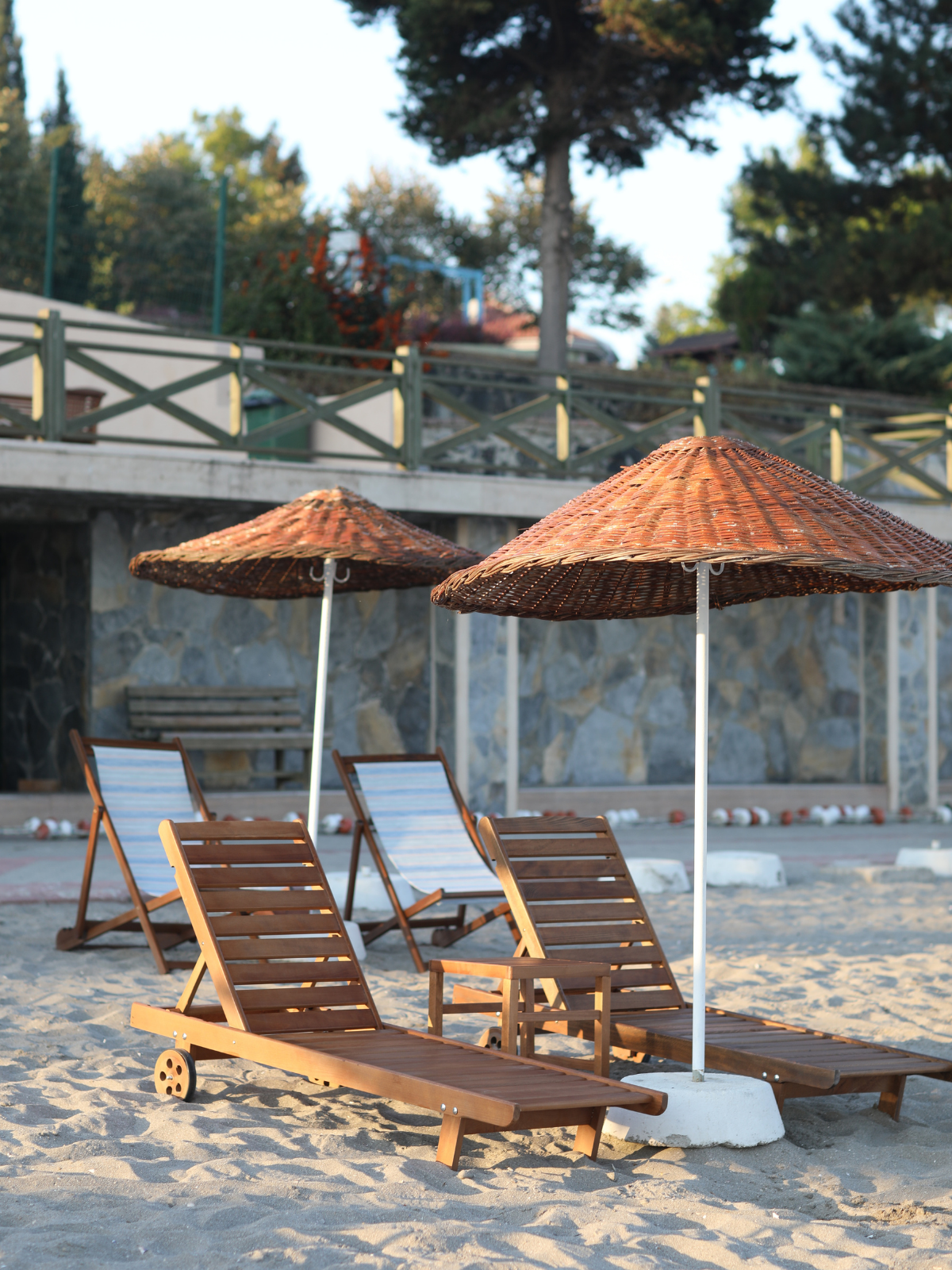 Casablanca Ahşap Şezlong | Fırınlanmış Gürgen, Dış Mekan Dayanıklı