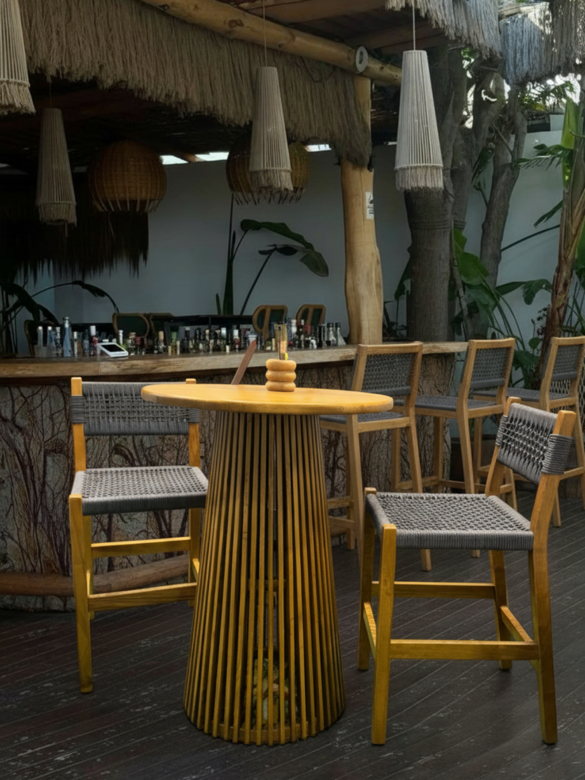 Maya Bar Sandalyesi Cappuccino | Kestane Ağacı, El İşçiliği ve Dayanıklı Yapı