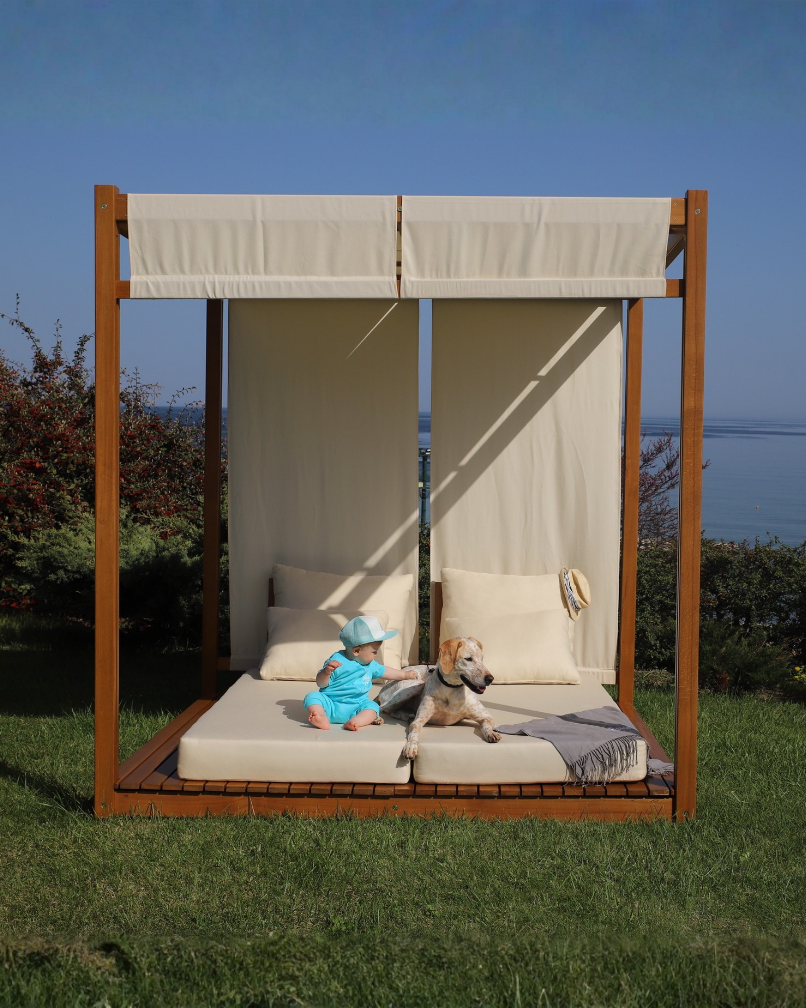 Hawaii Daybed | Ayarlanabilir Gölgelikli Loca